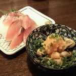 金町製麺 - '13/01/25 石川県産 イナダの刺身（380円）＋広島県産 牡蠣のソテーおろポン（380円）