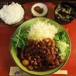 きりん亭 - マンゴーカットのとんてき定食
