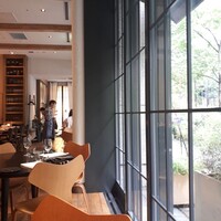 ラ・ボンヌターブル - 