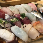魚河岸寿司 - にぎり１.５