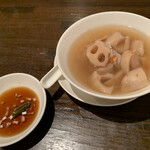 ロウホウトイ - 蓮根豚肉スープ
