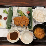 Tonkatsu No Wakura - 