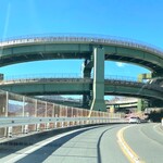 ロカンタ - 河津七滝ループ橋 (車で13分)