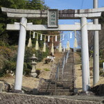 橋野食堂 - 幼少期に遊んだと言う八幡神社