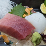 和亭 - 料理写真:マグロ、イカ、鯛のお刺身。エッジが立って切れ味よろし。