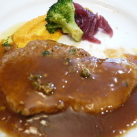 エリオ・ロカンダ・イタリアーナ - ランチコース￥3800の牛肉料理（2012/夏）