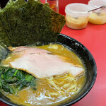 ラーメン 杉田家 本店 - 