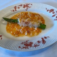 赤坂璃宮 赤坂本店 - アスパラと海老のすり身合わせ蒸し カニ肉あんかけ