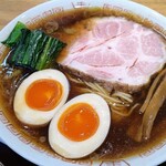 らぁ麺 おかむら - 小松菜がホウレン草なら完璧だったか。