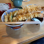 粉太呂 - 比較対象のお箸と海老天　デカい