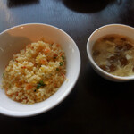 169932477 - 桜海老のチャーハン、スープ