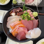 ろく水産 - 海鮮丼¥1200
