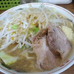 ラーメン二郎 - この納まり具合は芸術品です