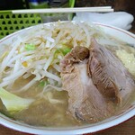 ラーメン二郎 - カラメの色が分かれば通です