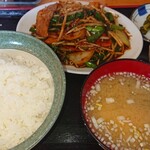 東京屋食堂 - 肉ニラ定食