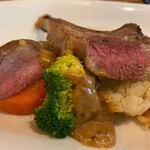 ポン・ド・リゼール  - ★骨付き仔羊のソテー（1本・950円税込）★