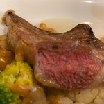 ポン・ド・リゼール  - ★骨付き仔羊のソテー（1本・950円税込）★