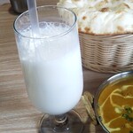 エベレスト ナンハウス＆バー - セットのラッシー