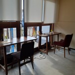 オモヤキッチン - カウンター席