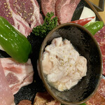 焼肉処 まるます家 - まるます家盛り♬ 2500円
      