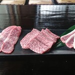 ISHIGAKI BEEF GRILL BAR go slow - オープン記念カルビ盛り２２２円