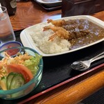 味のどん兵衛 - 料理写真:エビフライカレー