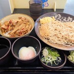 Yudetarou - ミニ肉ごぼう丼セット　冷たいそば　クーポン温泉卵　ネギ追加