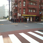 ラーメン二郎 - 昔は半端ない行列だったけどな～