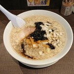 ラーチャン家 - 背脂煮干し中華そば 780円