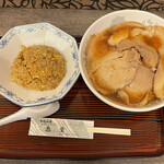 169961699 - ネギチャーシュー麺＋半チャーハン（上から）