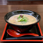 豚白湯創作麺処 友池 - 