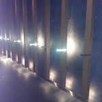 アルジェント - この通路の先にエントランスが