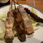 Yakitori Niban - 鳥身、味噌サガリ、豚バラ、鶏皮