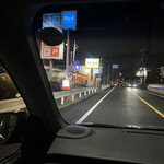 Kyuubeeya - お店外観。車中から。運転は主に奥さま。