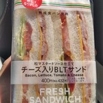 セブンイレブン - 料理写真:チーズ入りBLTサンド