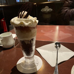 ピエール マルコリーニ - ｢ピエールマルコリーニ｣のロゴが入った紙ナプキンにコースター。テンション上がります♡