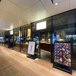 ピエール マルコリーニ - ピエールマルコリーニらしいスタイリッシュな大人のチョコレートショップです(^_-)-☆