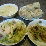 四川料理 川府 - ジャンボシューマイは小皿に８個までは乗せられた