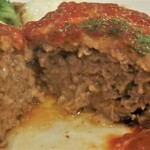 カフェ&レストラン ランプ - ハンバーグ断面