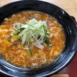 めん太郎 - 料理写真:すぱから麺！自家製ラー油にかわいいスプーンが添えられてます。