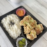からあげや カリッジュ - 塩ダレ唐揚げ弁当 (740円)