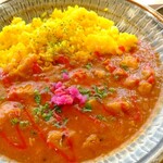 カレースタンド ロムアズ - トマトとパクチーのチキンカレー