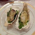 サラマンジェ ド イザシ ワキサカ - 牡蠣の5分間スモーク　トマト水のジュレ＠500円