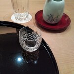 まき村 - 早くも二合目www  乾坤一をいただきます。前回は禁酒法期間中で酒飲めなくて悔しかったからなぁ。