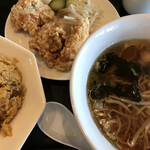 らーめん ごん吉 - 料理写真:炒飯、唐揚げ、ミニラーメン