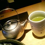 Keitei Akuchi Oosaka Ten - お茶はポットでサービス