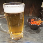 駅前市場 - 生ビールとつきだし