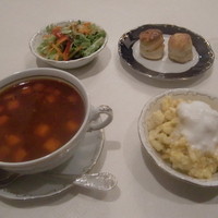 アズ フィノム - 1200円のランチ（グヤーシュ）