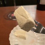 アイニーク - 酸味の強いチーズ