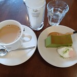 コーヒーハウスぽえむ - カフェオレと抹茶プリン